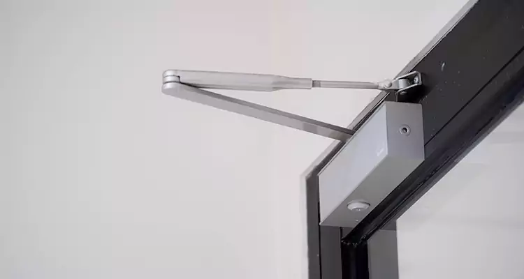 Screen Door Closer Repair in Pinewood, FL