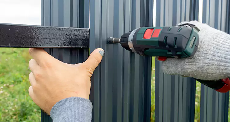 Metal Gate Repair in Pinewood, FL