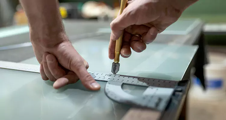 Glass Scratch Repair in Pinewood, FL