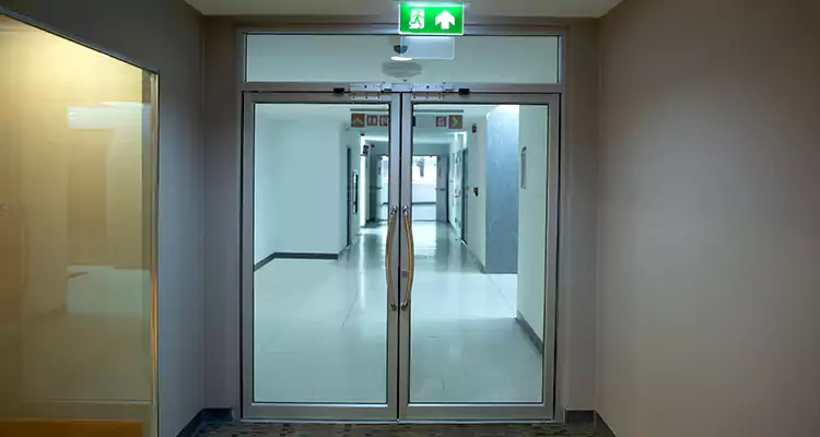 Emergency Glass Door Repair in Pinewood, FL