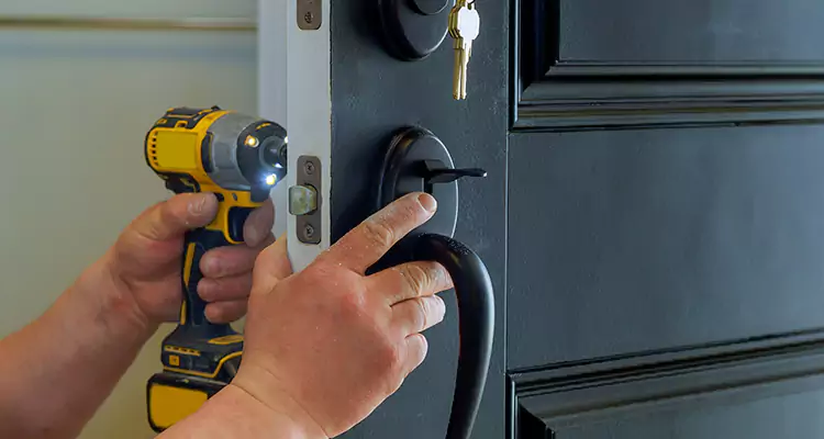Comprehensive Door Lock Repair Services in Pinewood, FL