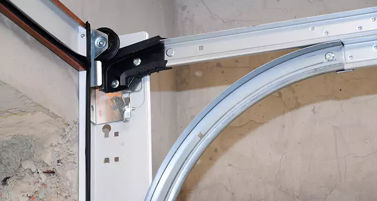 Maintain Liftmaster Garage Door Off Track in Pinewood, FL